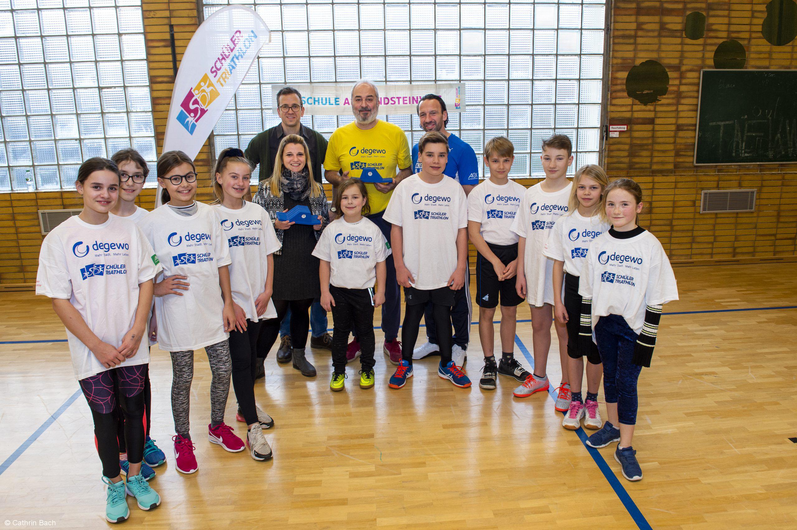 Start der Triathlon-AGs in Neukölln / Ortstermin in Buckow / Schule am Sandsteinweg